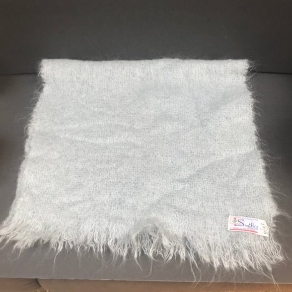 Smiths Scarf & Wraps wool made in scotland - Picture 2 of 5